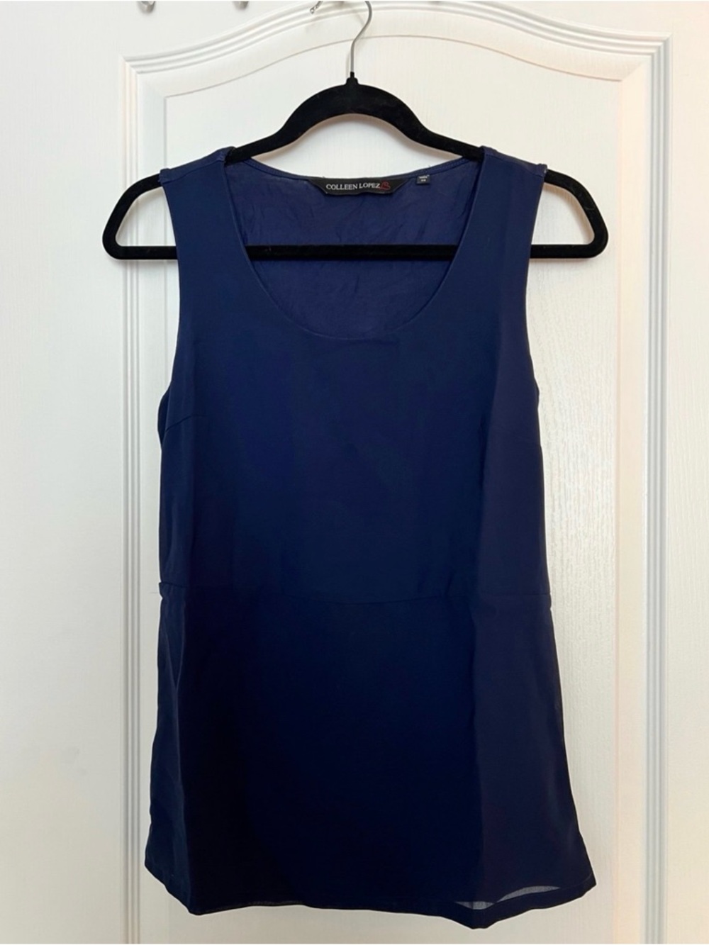 Colleen Lopez Navy Scoop Neck Sleeveless Camisole
